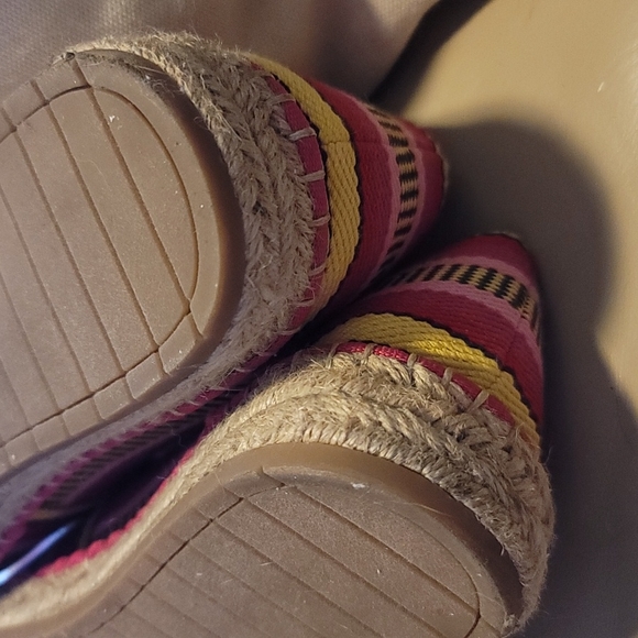 Chelsea & Violet Espadrilles - Picture 6 of 8